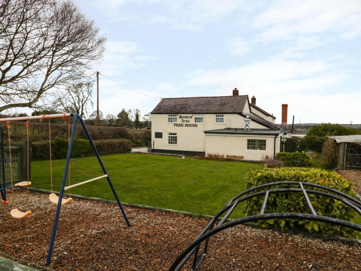Butchers Arms Cottage Nercwys Exterior photo